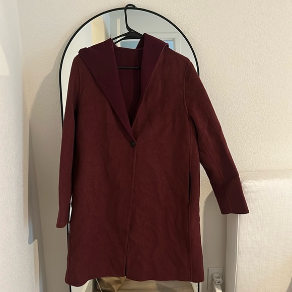 Uniqlo Jackets & Blazers - Uniqlo Maroon/Red Coat